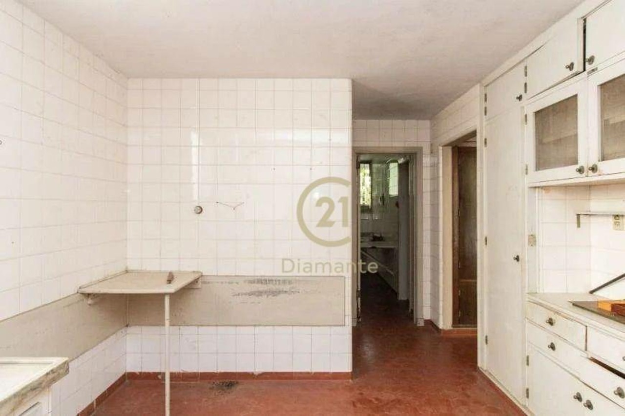 Casa com 6 quartos à venda, 560m² em Rua DOuro, Jardim Luzitânia, São Paulo, SP