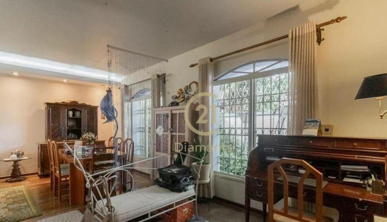 Casa com 3 quartos à venda, 220m² em Planalto Paulista, São Paulo, SP
