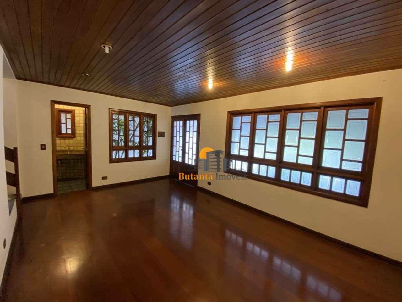 Casa com 4 quartos à venda, 237m² em Rua Gaspar Dias, São Paulo II, Cotia, SP