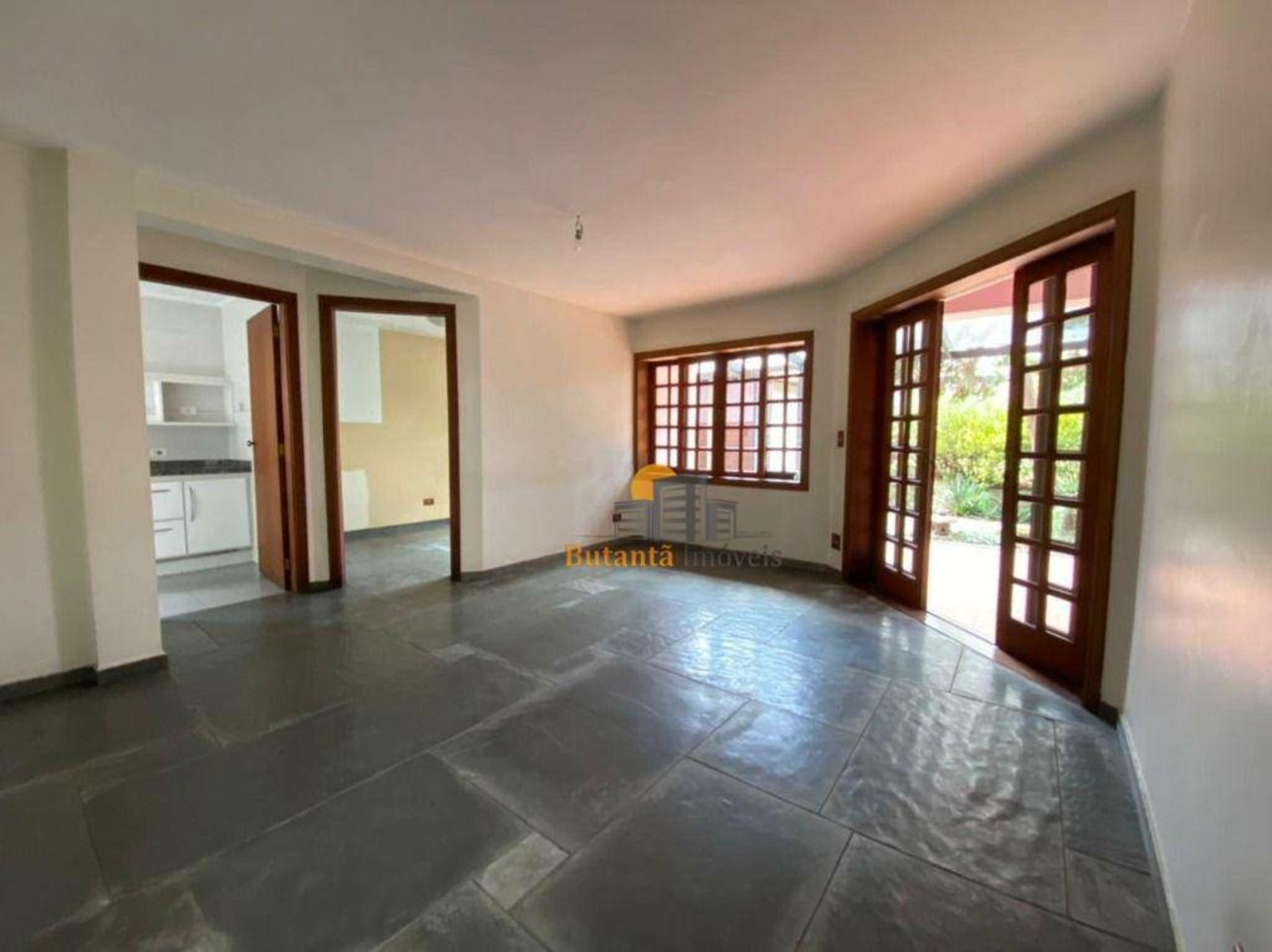 Casa com 4 quartos à venda, 401m² em Rua Laurindo Adamo, Rudge Ramos, São Bernardo do Campo, SP