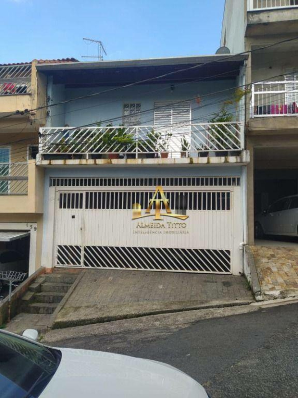 Casa com 3 quartos à venda, 200m² em Carapicuíba, SP