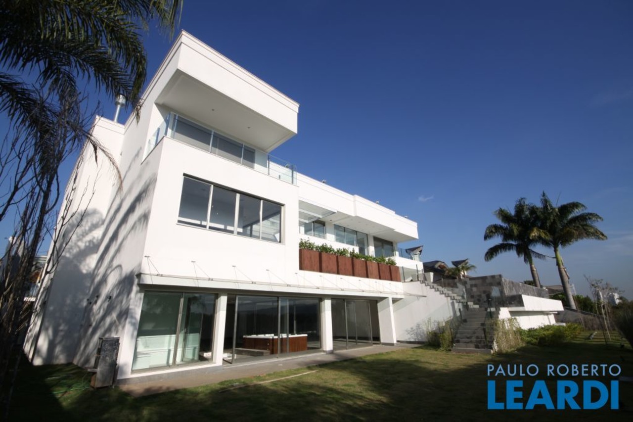 Casa com 6 quartos à venda, 1800m² em Rua Verdon, Tamboré, Santana de Parnaíba, SP
