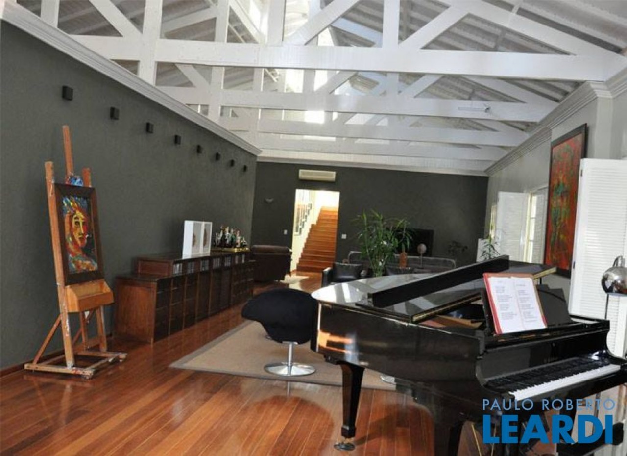 Casa com 3 quartos à venda, 600m² em Morada dos Lagos, Barueri, SP