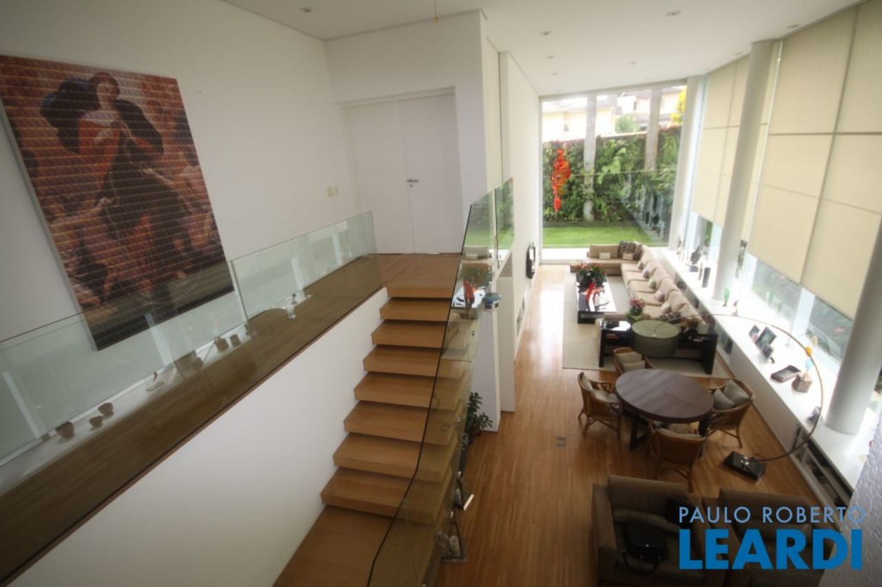 Casa com 2 quartos à venda, 570m² em Centro, Santana de Parnaíba, SP