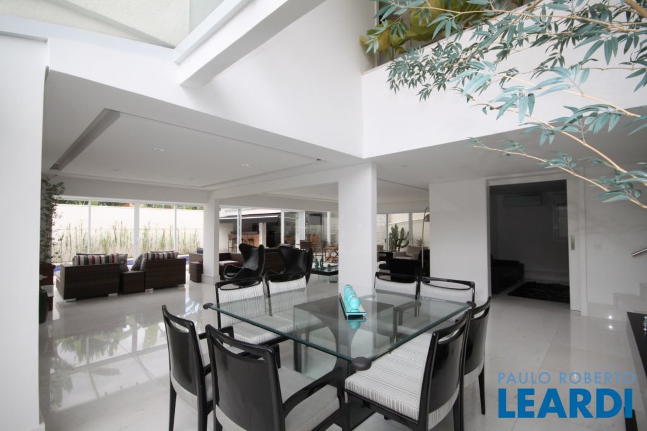 Casa com 4 quartos à venda, 420m² em Residencial Morada dos Lagos, Barueri, SP