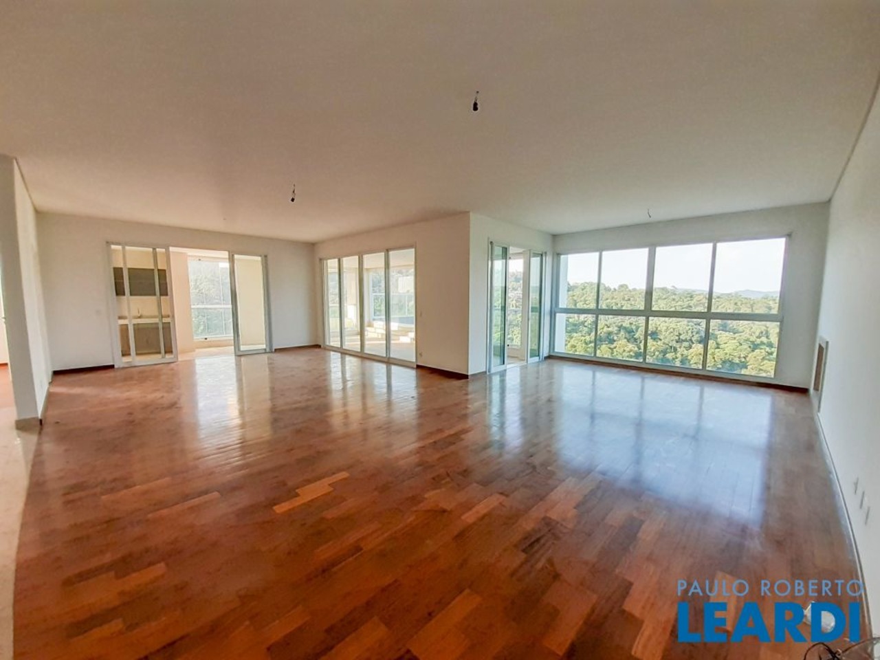 Apartamento com 5 quartos à venda, 367m² em Santana de Parnaíba, SP