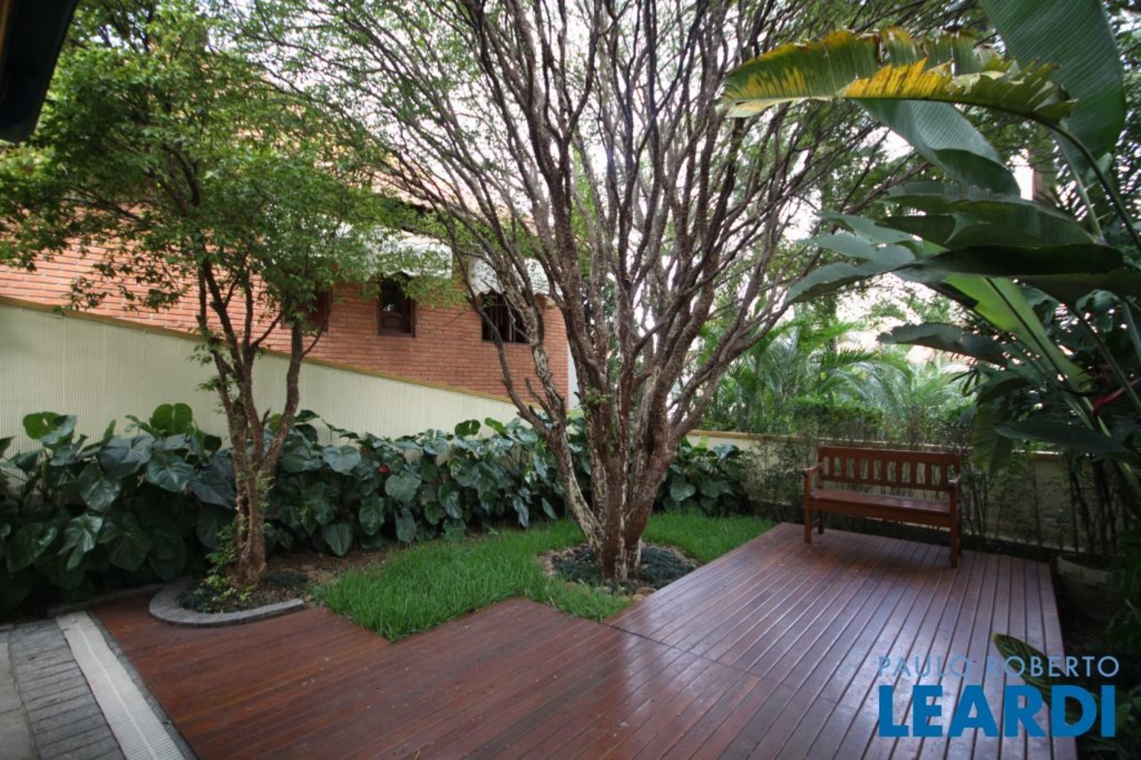 Casa com 3 quartos à venda, 380m² em Alphaville, Santana de Parnaíba, SP