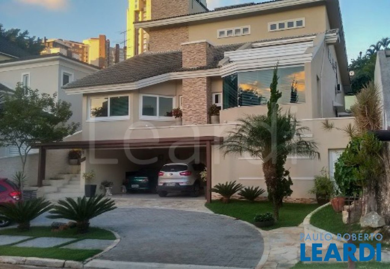 Casa com 4 quartos à venda, 450m² em Alameda Portugal, Alphaville, Barueri, SP