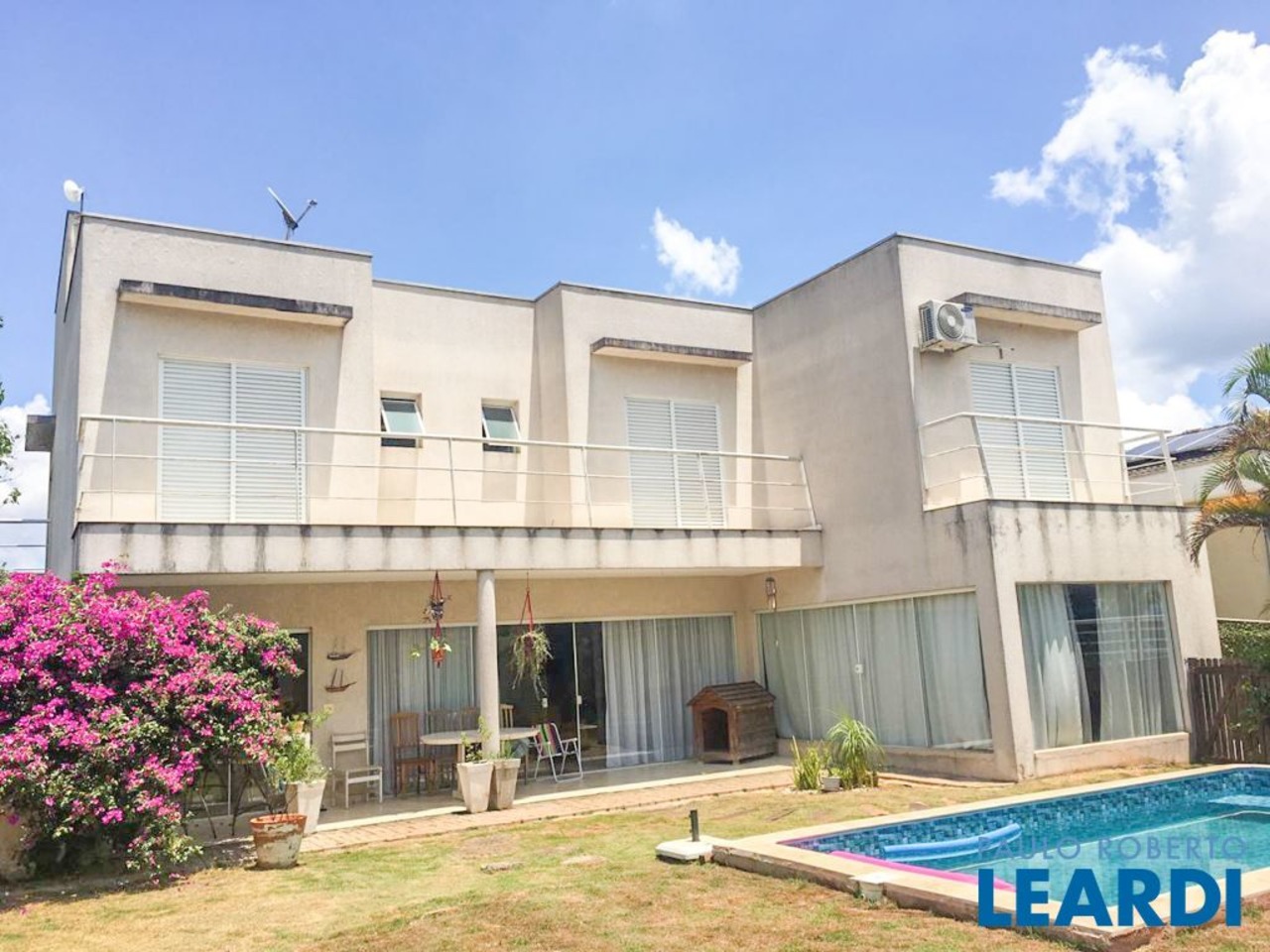 Casa com 4 quartos à venda, 300m² em Rua Tapuyas, Tarumã, Santana De Parnaiba, SP