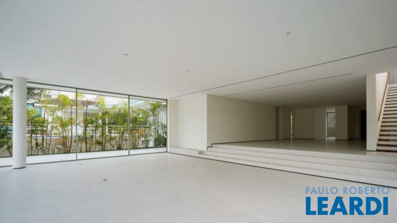 Casa com 5 quartos à venda, 1100m² em Alameda Melbourne, Tamboré, Santana de Parnaíba, SP