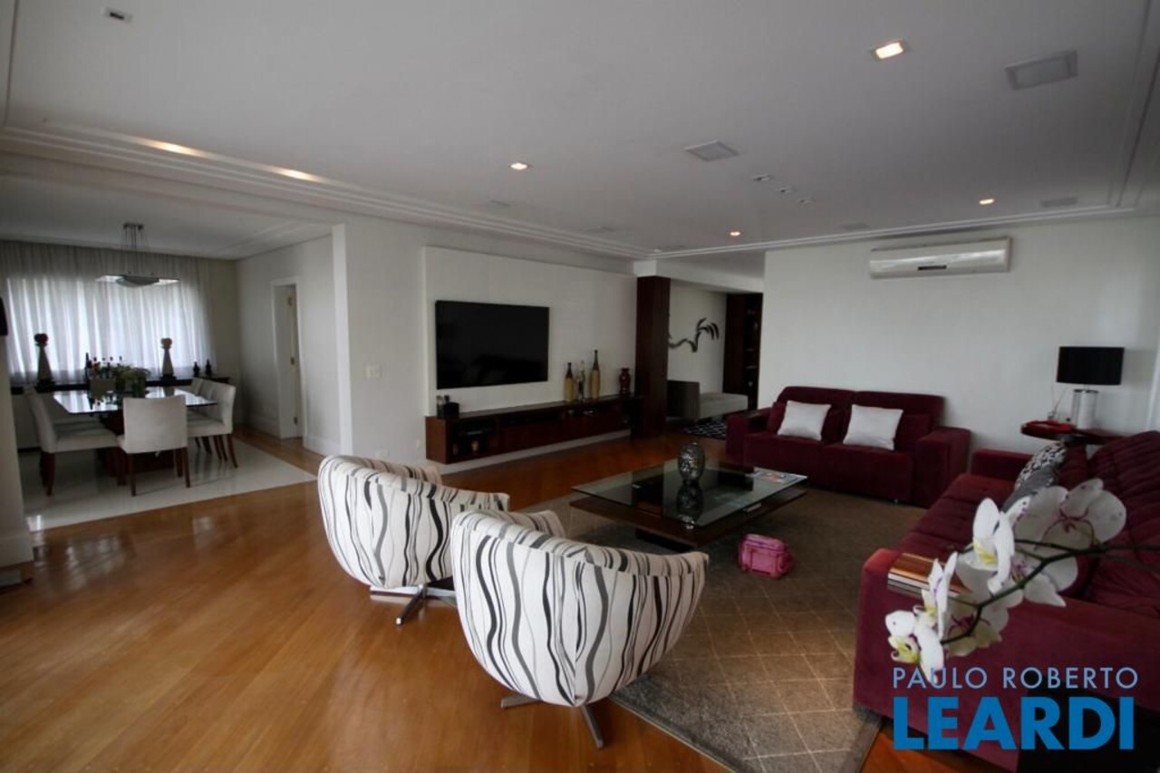 Casa com 4 quartos à venda, 380m² em Residencial Morada dos Lagos, Barueri, SP