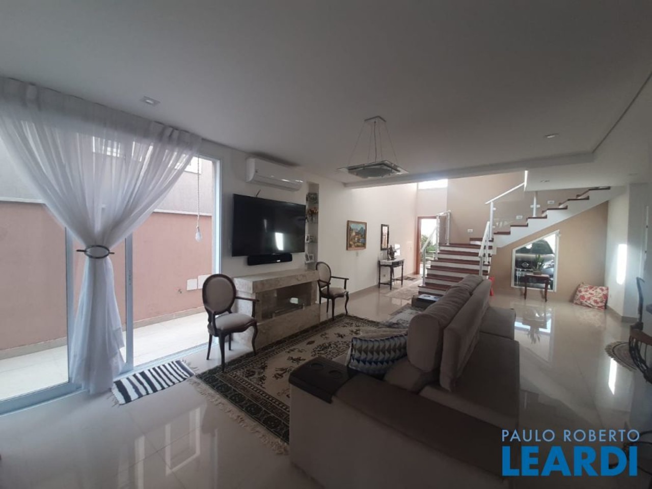 Casa com 4 quartos à venda, 355m² em Santana de Parnaíba, SP