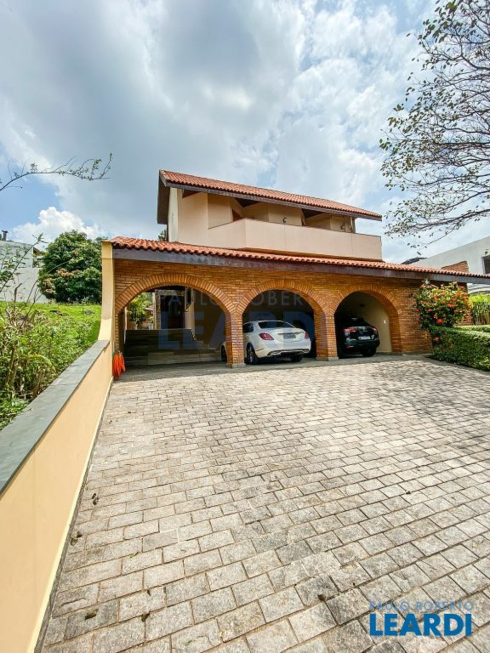 Casa com 3 quartos à venda, 384m² em Jardim dos Camargos, Barueri, SP