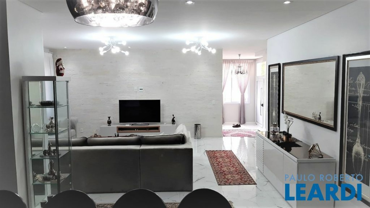 Casa com 4 quartos à venda, 460m² em Portal das Acácias, Santana de Parnaíba, SP