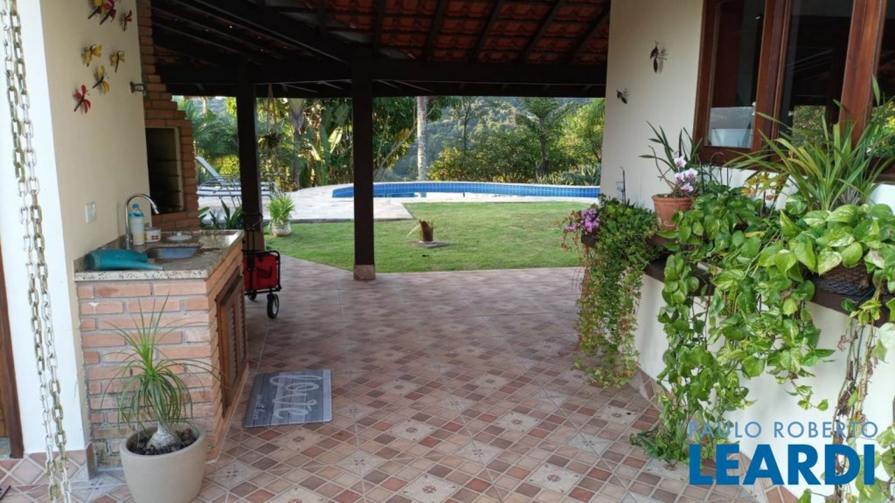 Casa com 3 quartos à venda, 430m² em Rua Colonial, Vila Velha, Santana de Parnaíba, SP