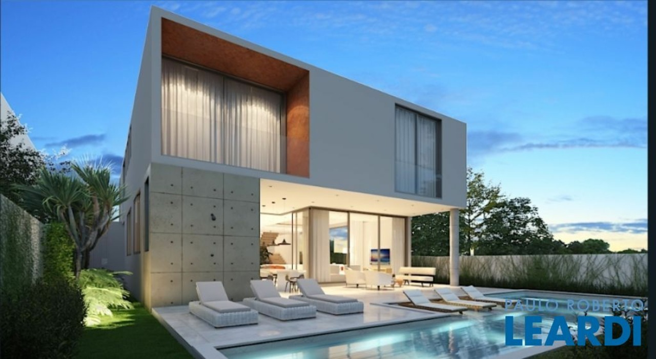 Casa com 4 quartos à venda, 536m² em Residencial Morada dos Lagos, Barueri, SP