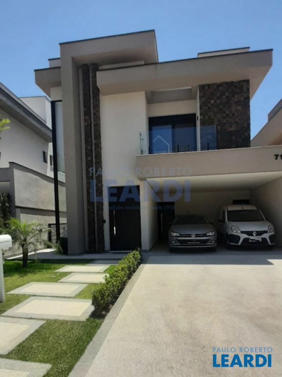 Casa com 3 quartos à venda, 265m² em Santana de Parnaíba, SP