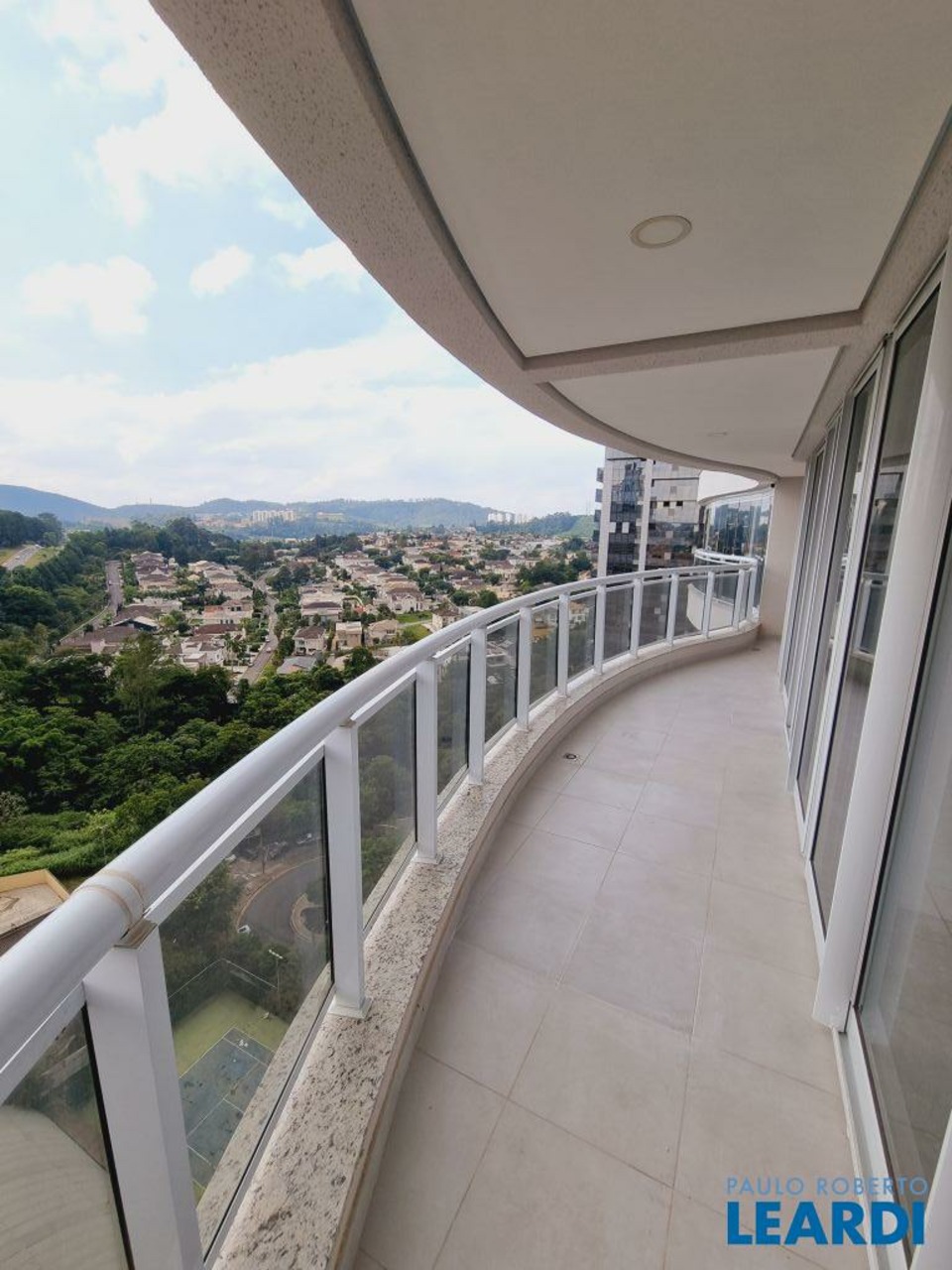 Apartamento com 3 quartos à venda, 89m² em Avenida Copacabana, Empresarial 18 do Forte, Barueri, SP