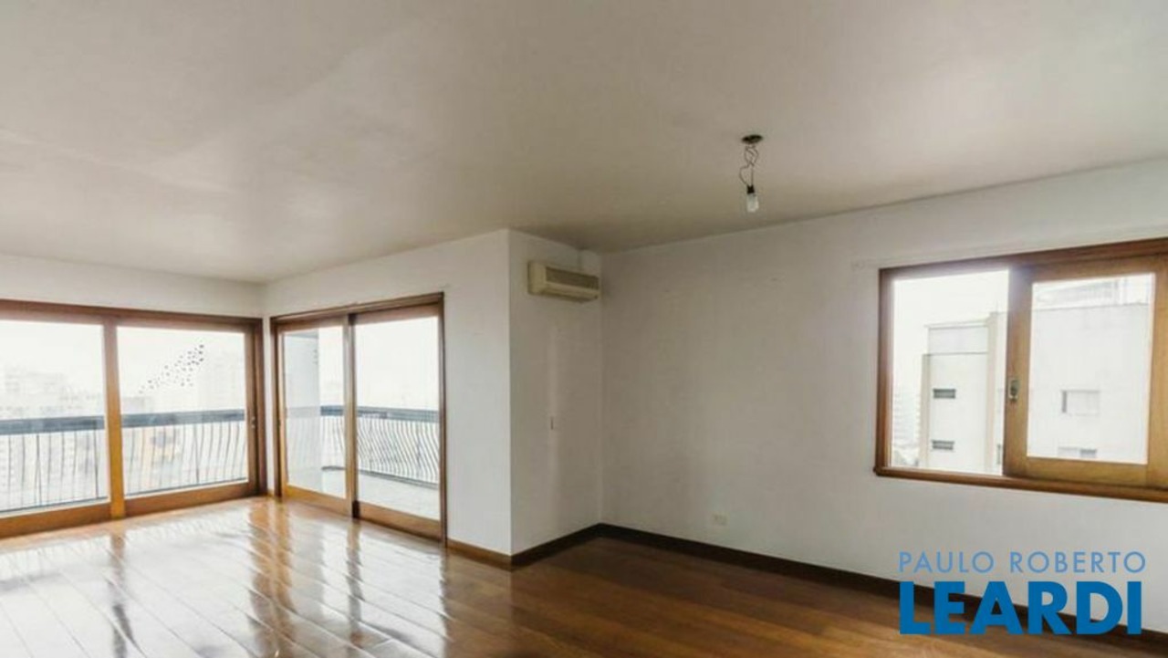 Apartamento com 4 quartos à venda, 240m² em Alto de Pinheiros, São Paulo, SP