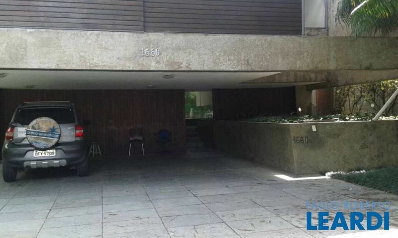 Sobrado com 5 quartos à venda, 450m² em Rua João Moura, Vila Madalena, São Paulo, SP