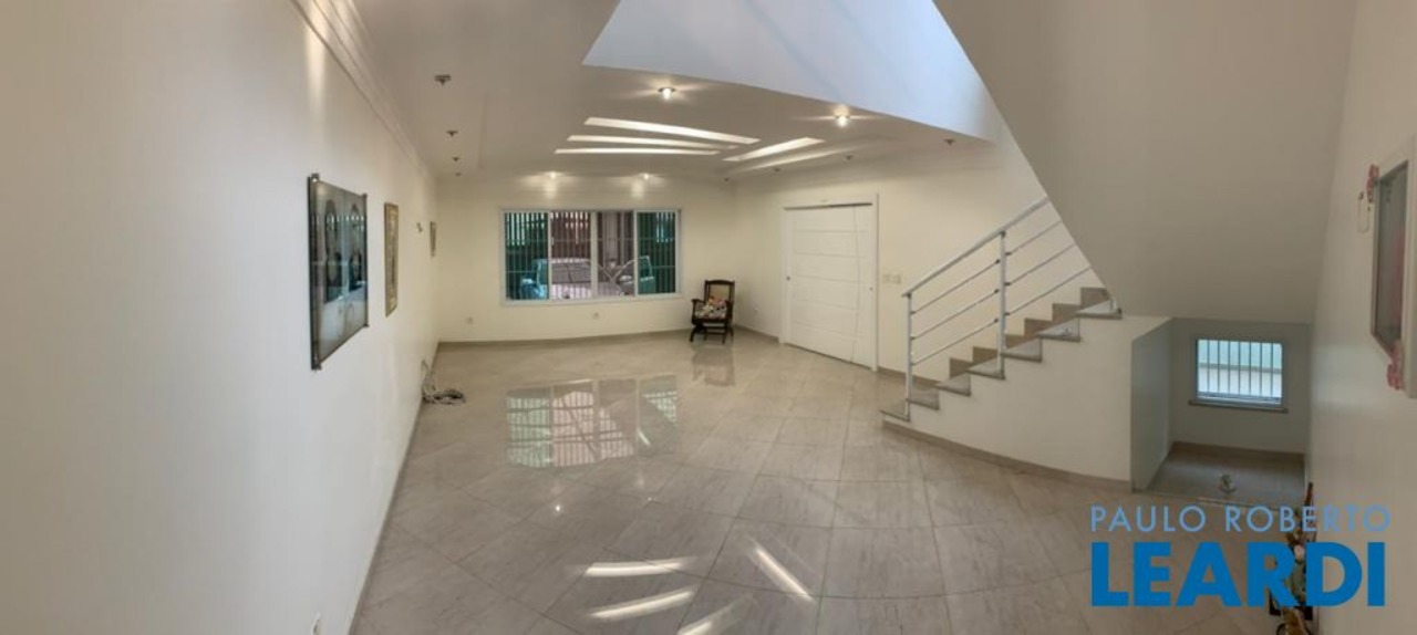 Sobrado com 5 quartos à venda, 271m² em Rua Miranda Jordão, Chácara Mafalda, Sao Paulo, SP