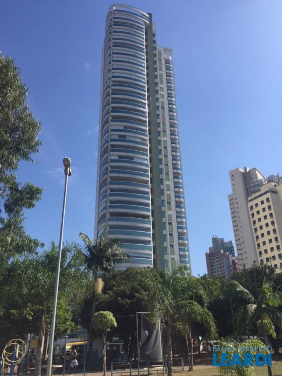 Apartamento com 4 quartos à venda, 335m² em Rua Nagib Izar, Jardim Anália Franco, São Paulo, SP