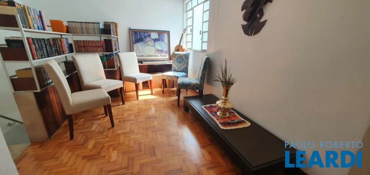 Sobrado com 3 quartos à venda, 212m² em Carrão, São Paulo, SP