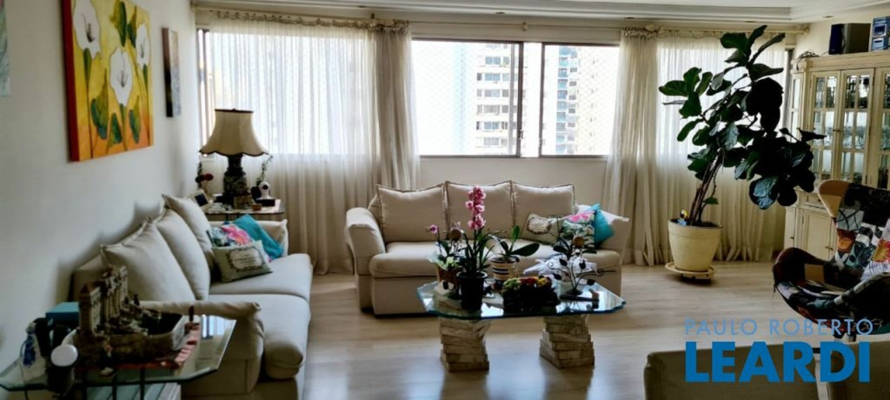 Apartamento com 4 quartos à venda, 146m² em Moema, São Paulo, SP