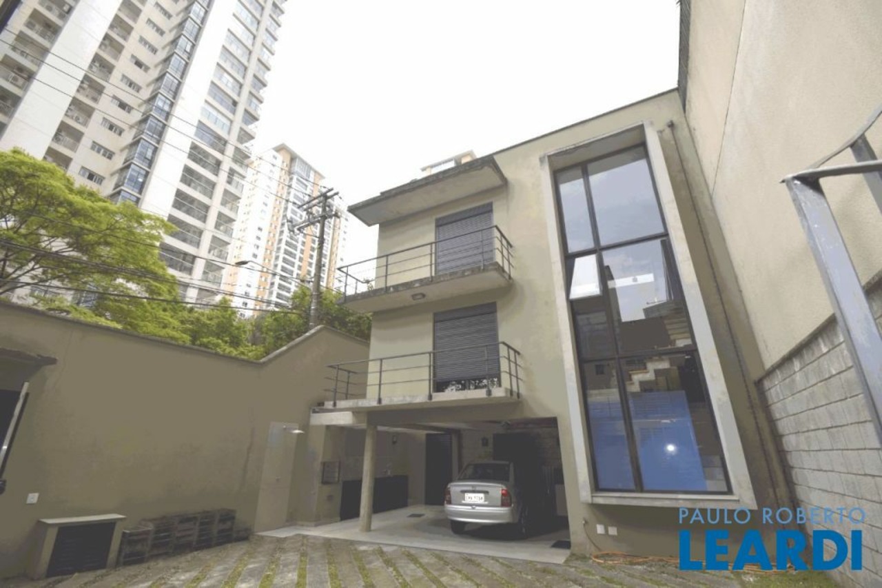 Sobrado com 4 quartos à venda, 322m² em Rua Payaguás, Campo Belo, São Paulo, SP