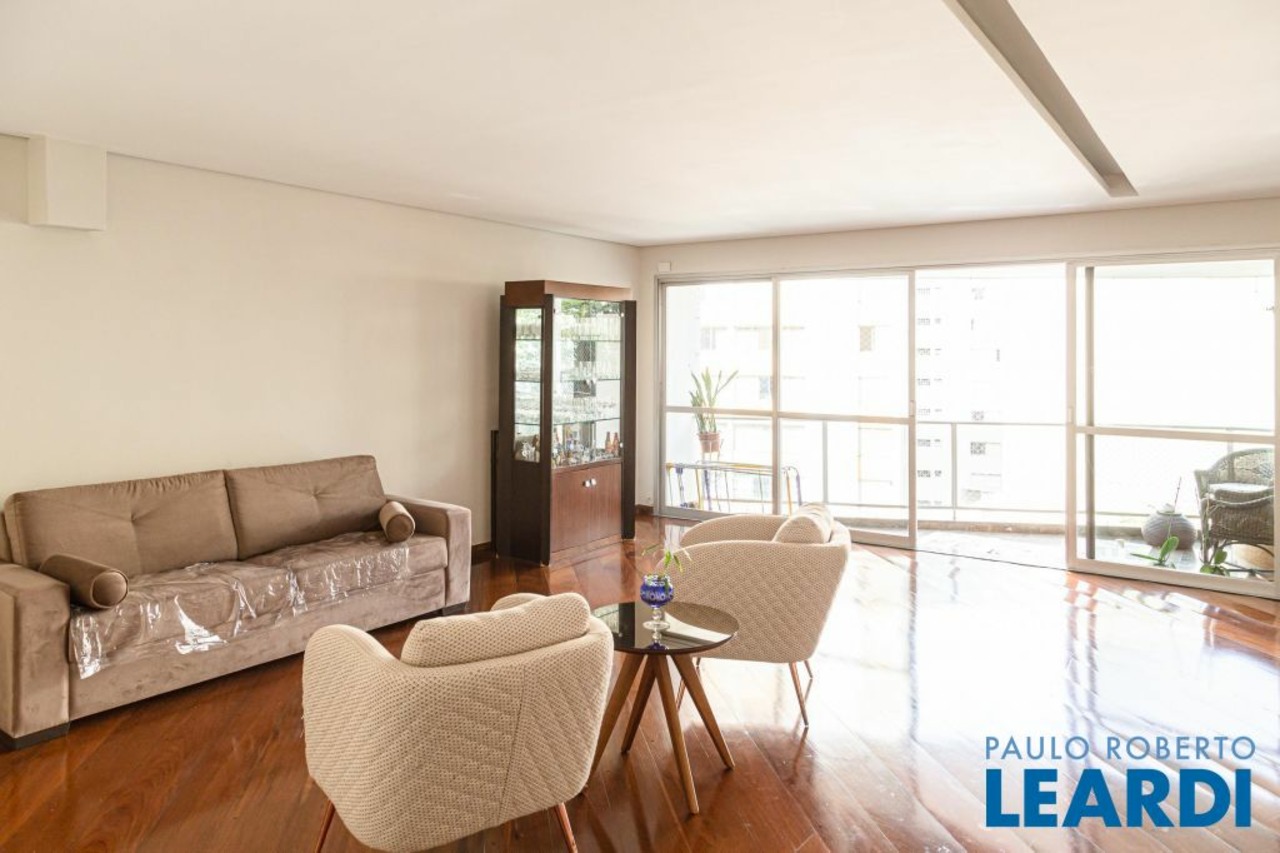 Apartamento com 3 quartos à venda, 200m² em Rua Azevedo Marques, Higienópolis, São Paulo, SP